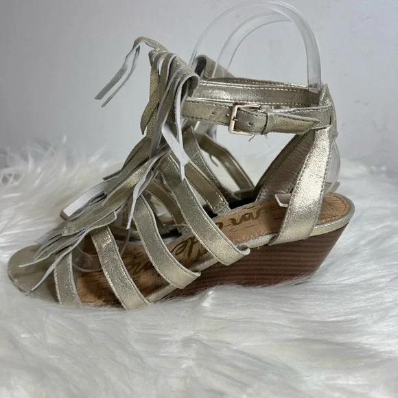 - SAM EDELMAN Gold Fringe Sandal Size 6 - Picture 12 of 17